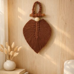 آویز برگ مکرومه کد HP001